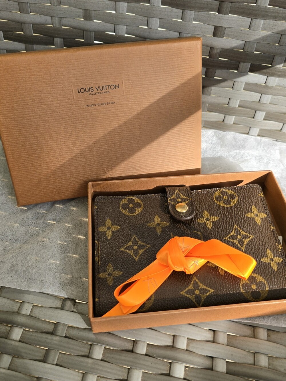 Louis Vuitton Monogram Agenda - Picture 14 of 17